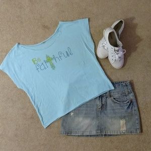 *3for$20*FEED THE ARTIST boutique crop top, Sz M